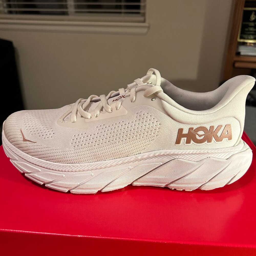 HOKA Arahi 7, Size 9B, White/Rose Gold - Like NEW!